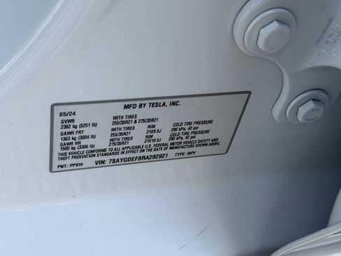 Used 2024 Tesla Model Y Performance AWD/4WD image 32