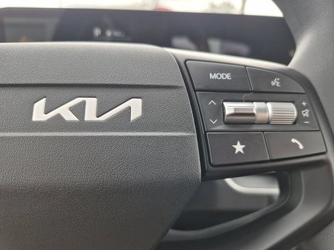 New 2026 Kia K4 FWD image 18