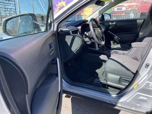 Certified 2023 Toyota Corolla Cross LE w/ Moonroof Package image 14