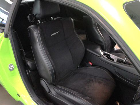 Used 2015 Dodge Challenger SRT w/ Technology Group image 11