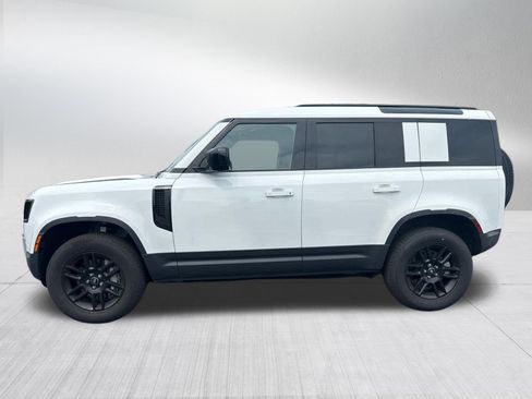 Used 2025 Land Rover Defender 110 S AWD/4WD image 2