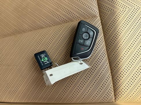 Used 2025 Cadillac Escalade IQ Luxury 2 AWD/4WD image 35