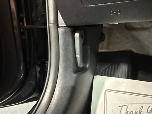 Used 2024 Kia Soul LX w/ Option Group 015 FWD image 38