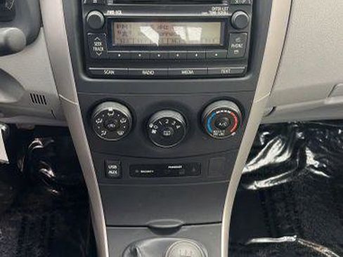 Used 2012 Toyota Corolla L image 27