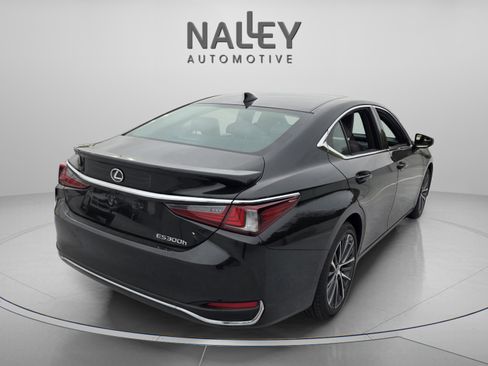 Used 2023 Lexus ES 300h w/ Premium Package image 5