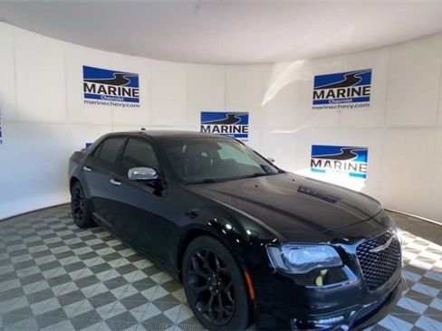 Used 2020 Chrysler 300 S w/ 300S Premium Group image 4