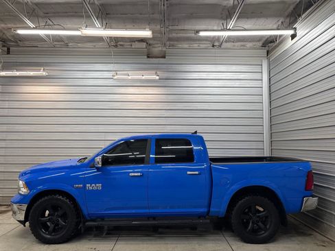 Used 2018 RAM 1500 SLT AWD/4WD image 8