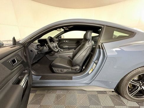 New 2025 Ford Mustang Coupe image 5