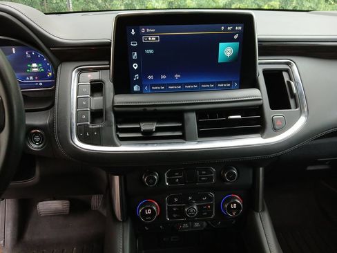 Used 2023 Chevrolet Tahoe Z71 w/ Luxury Package AWD/4WD image 26