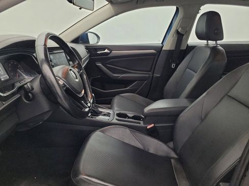 Used 2019 Volkswagen Jetta SE FWD image 17