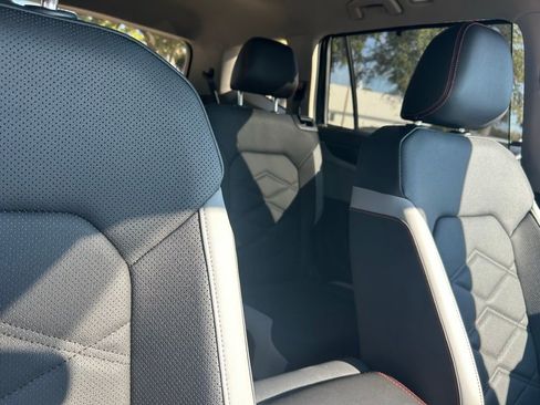 New 2026 Volkswagen Atlas Peak Edition image 28