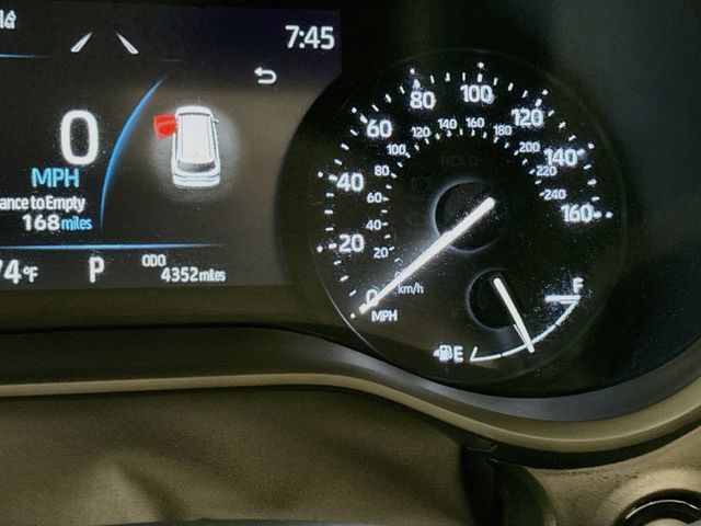 Used 2025 Toyota Sienna XLE w/ XLE Plus Package AWD/4WD image 12