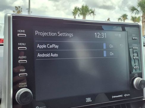 Used 2022 Toyota RAV4 Limited FWD image 32