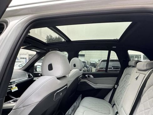 New 2026 BMW X5 xDrive40i w/ Premium Package AWD/4WD image 11