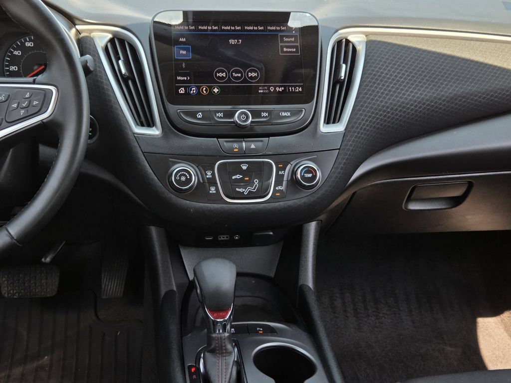 Used 2025 Chevrolet Malibu RS FWD image 28