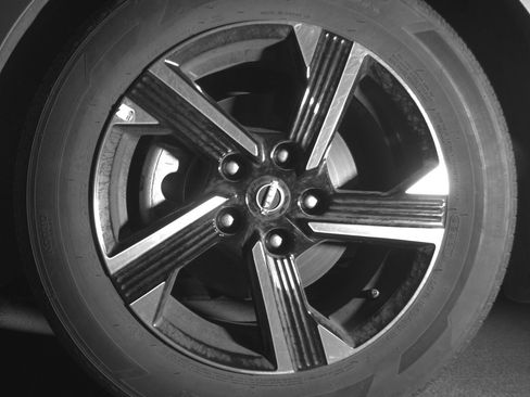 Used 2025 Nissan Sentra SV FWD image 12