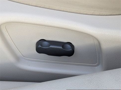 Used 2006 Pontiac G6 GT image 19