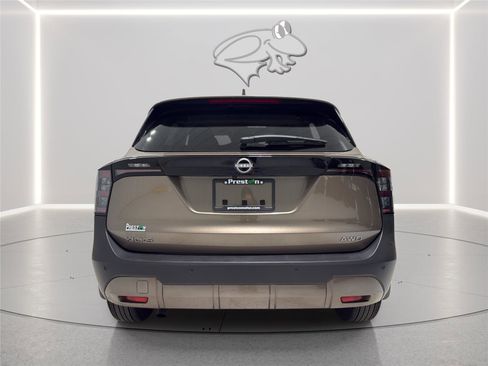 Used 2025 Nissan Kicks SV w/ Illumination Package AWD/4WD image 5