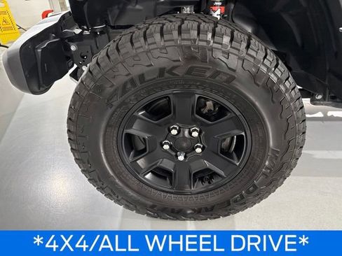 Used 2023 Jeep Gladiator Mojave w/ LED Lighting Group AWD/4WD image 5
