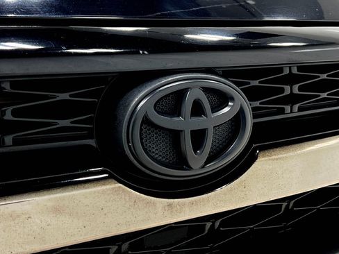 Used 2019 Toyota 4Runner Limited AWD/4WD image 40