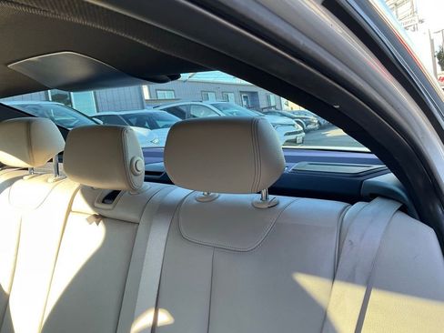 Used 2017 BMW 330e image 29