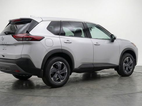 Used 2025 Nissan Rogue SV AWD/4WD image 9