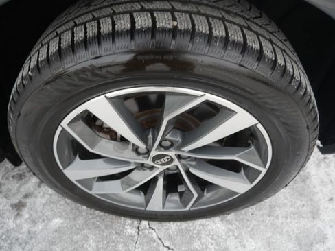 Certified 2023 Audi Q5 2.0T Premium w/ Convenience Package image 13