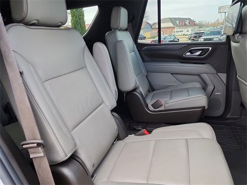 Used 2021 GMC Yukon SLT w/ Rear Media and Nav Package image 20