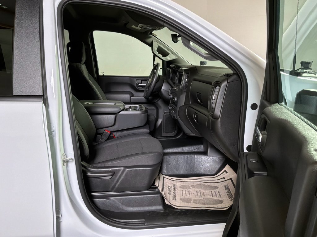 Used 2025 Chevrolet Silverado 3500 W/T AWD/4WD image 29