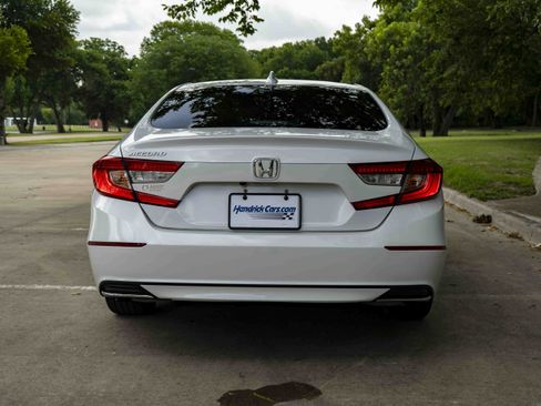 Used 2018 Honda Accord LX image 8