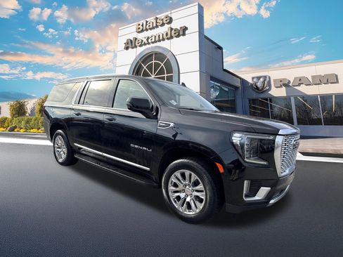 Used 2024 GMC Yukon XL Denali AWD/4WD image 1