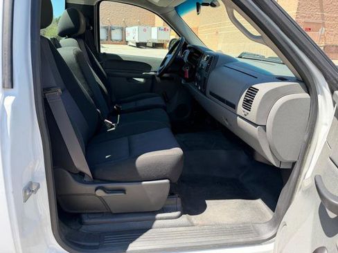 Used 2013 GMC Sierra 2500 W/T w/ LPO, Protection Package RWD image 10