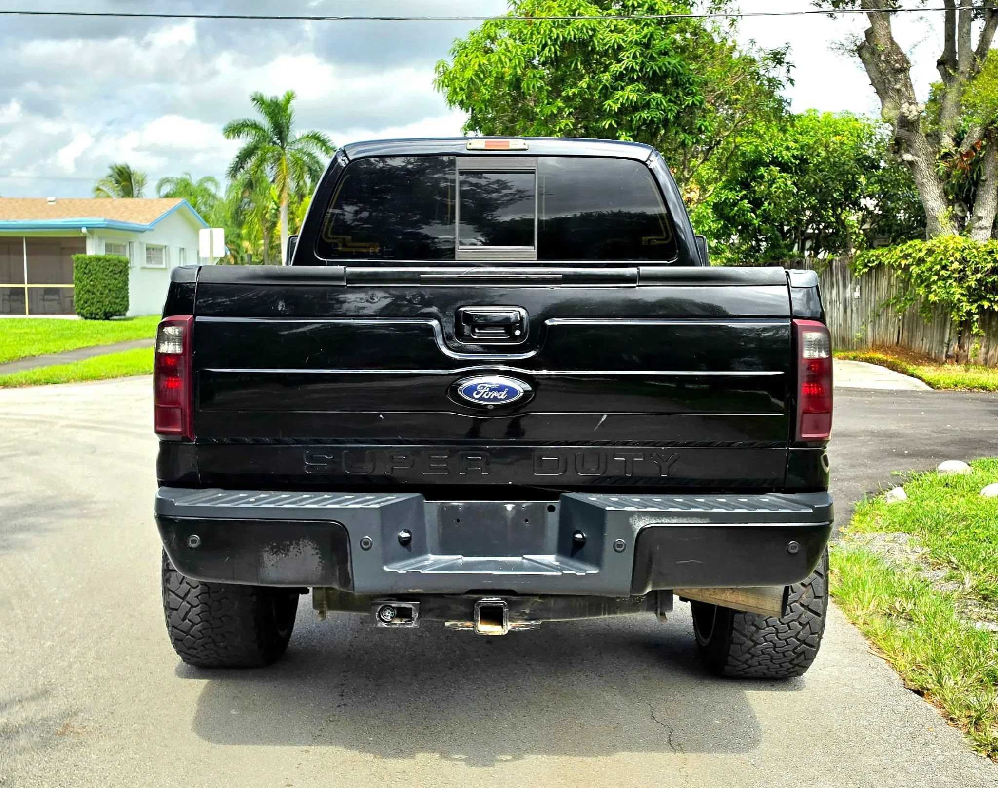 Used 2015 Ford F250 Platinum w/ FX4 Off-Road Package AWD/4WD image 12