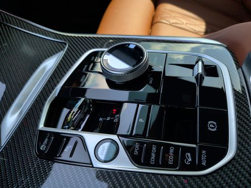 Certified 2024 BMW X7 M60i w/ Executive Package image 21