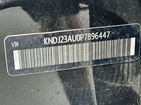 Used 2023 Kia Soul LX FWD image 30