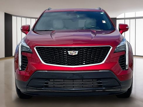 Used 2023 Cadillac XT4 Sport FWD image 3