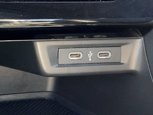 Certified 2025 Volkswagen Jetta Sport FWD image 30