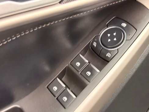 Used 2023 Ford Explorer XLT w/ Equipment Group 202A RWD image 22