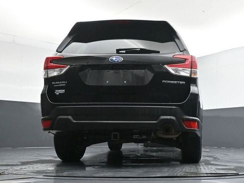 Used 2020 Subaru Forester Premium image 32