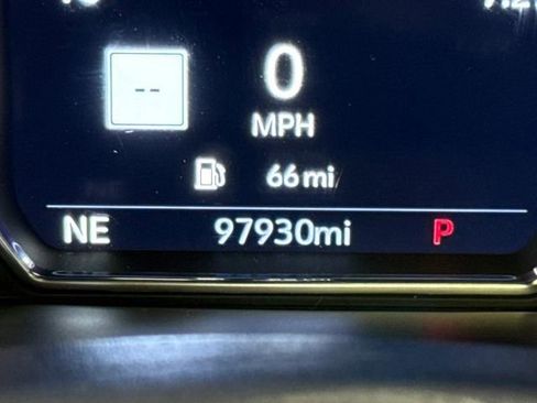 Used 2021 GMC Yukon Denali w/ Denali Premium Package RWD image 19