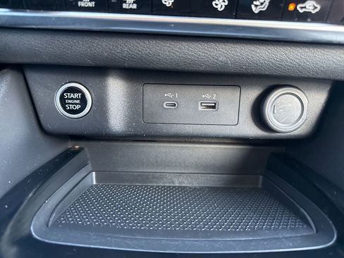 Used 2023 Nissan Rogue SV image 24