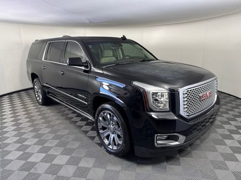 Used 2016 GMC Yukon XL Denali w/ Open Road Package AWD/4WD image 7