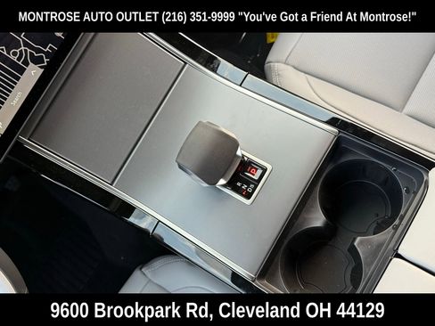 New 2026 Land Rover Range Rover Velar Dynamic SE image 23