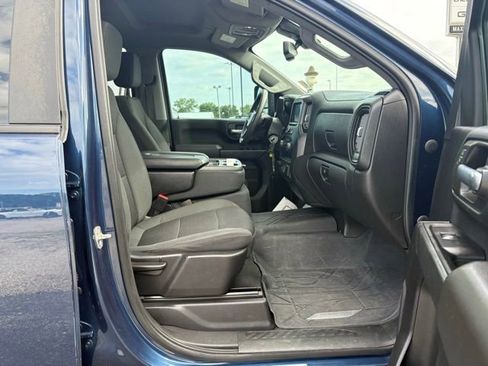 Used 2022 Chevrolet Silverado 2500 Custom w/ Custom Convenience Package AWD/4WD image 29