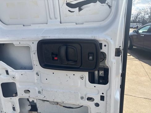 Used 2019 Chevrolet Express 2500 w/ Communications Package RWD image 17