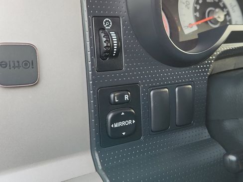 Used 2008 Toyota FJ Cruiser 4WD image 21