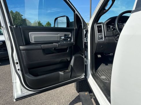 Used 2018 RAM 2500 Power Wagon w/ Luxury Group AWD/4WD image 10