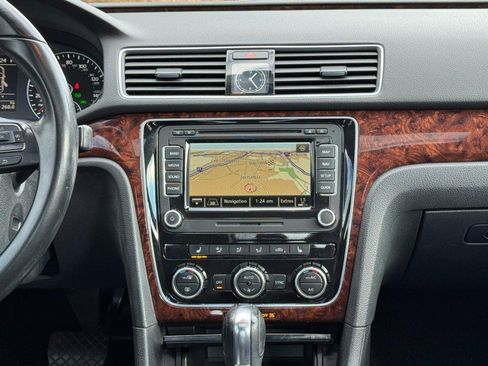 Used 2013 Volkswagen Passat 2.5 SEL Premium image 13