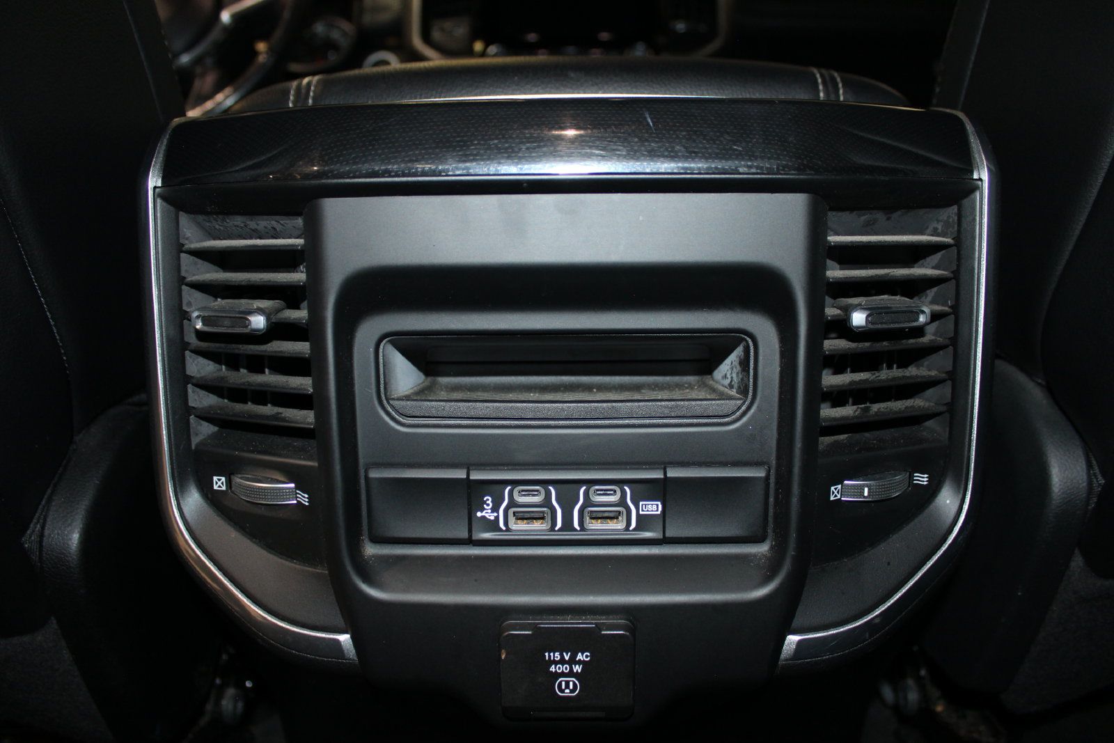 Used 2020 RAM 1500 Laramie w/ Sport Appearance Package AWD/4WD image 16