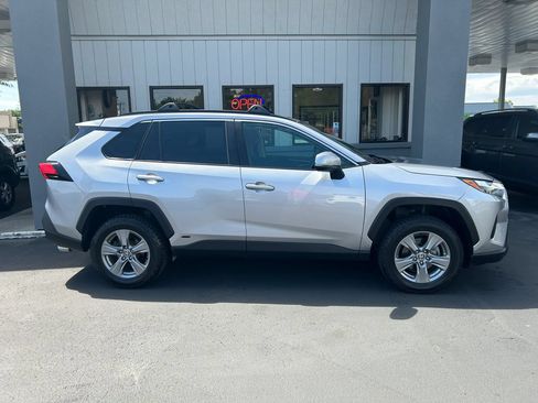 Used 2022 Toyota RAV4 XLE w/ Convenience Package AWD/4WD image 28